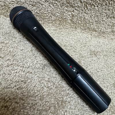 Vega R-22 Diversity Handheld Wireless Mic System image 11