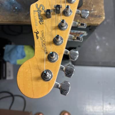 Fender Squier Stratocaster 1987 - Red image 4
