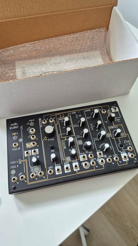 Make Noise 0-Coast Patchable Synthesizer 2008 - Present - Black image 1