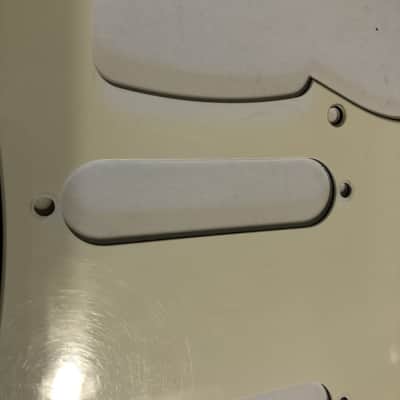 Fender Startocaster 1982 white pickguard image 4