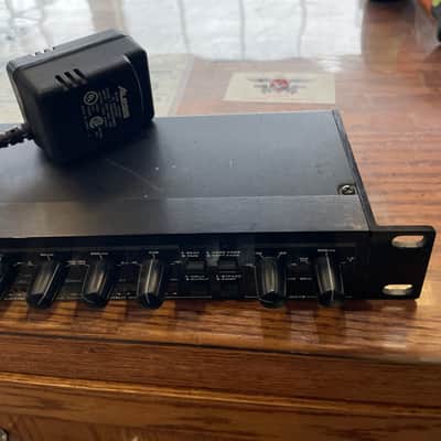 ALESIS 3630 Stereo Compressor Limiter Gate Bild 4