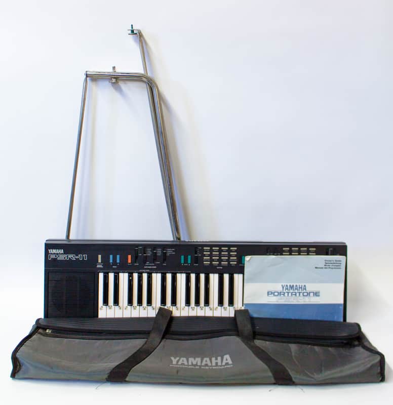 Yamaha PSR-11 Keyboard Electronic Synth Piano with Case, Stand, PSU, Manual Bild 1