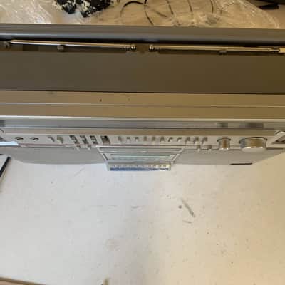 toshiba RT-S931 SILVER Boombox RadioRecorder Cassette Gettho Blaster Bombeat Player Classic image 12