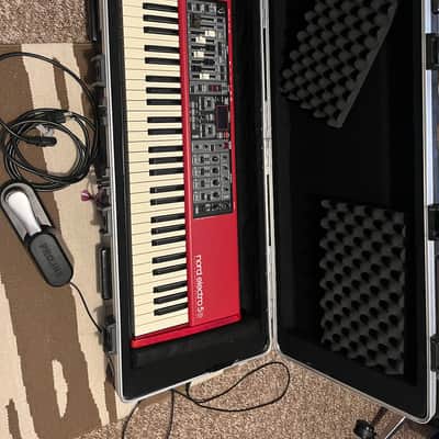 Nord Electro 5D SW61 Semi-Weighted 61-Key Digital Piano 2015 - 2018 - Red image 2