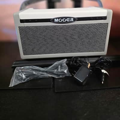 Mooer SD30 30-Watt 1x8" Digital Modeling Guitar Combo 2019 - Present - White image 1