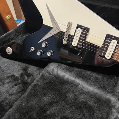 Dean Michael Schenker custom V 2002 - Black/White image 1