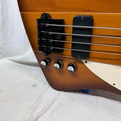 Gibson Thunderbird IV 4-string Bass with Case 2002 image 4