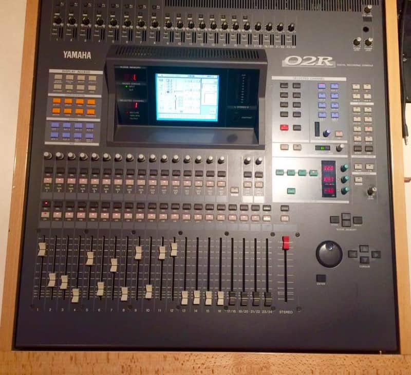 Yamaha O2R 1997 Gris image 1