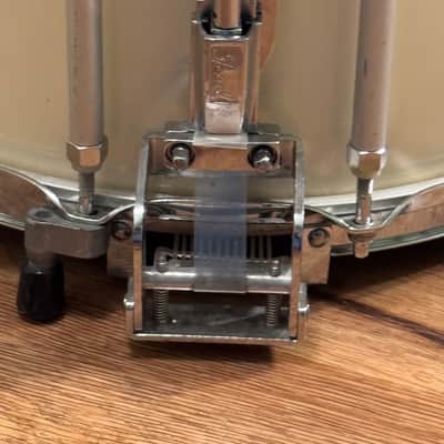 Pearl Free Floating 11 x 14" Marching Snare Drum 12 Lug image 4