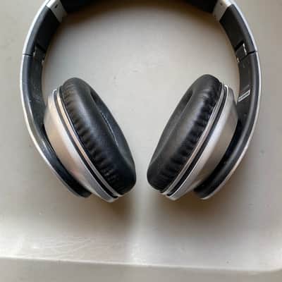 Beats by Dre Studio Monster Wireless Headphones image 4