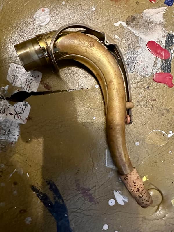 Selmer Mark VI tenor saxophone neck 1962 - Lacquer image 1