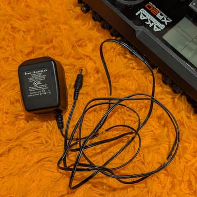 Akai XR20 2010s - Black with power supply image 2