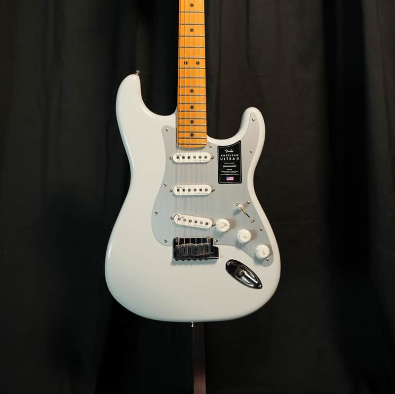 Fender American Ultra II Stratocaster with Maple Fretboard 2025 Avalanche image 1