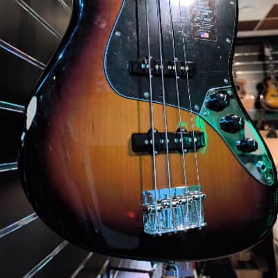 Fender American Professional Classic Jazz Bass® Rosewood Fingerboard 3-Color image 2