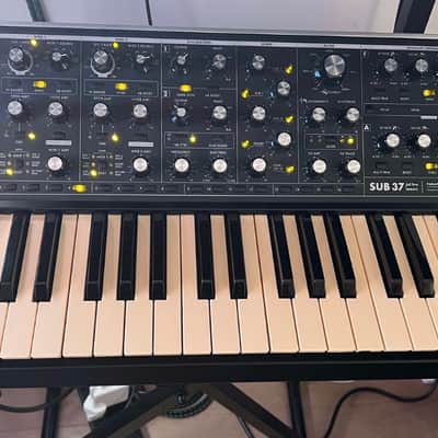 Moog Sub 37 Tribute Edition 2010s - Black
