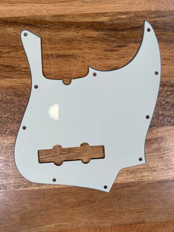 Fender American Professional II Jazz Bass Pickguard