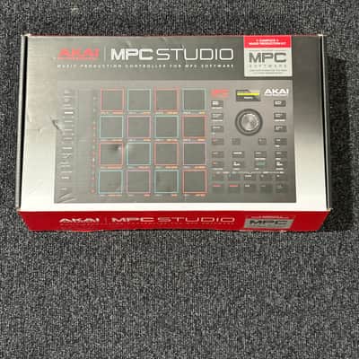 Akai MPC Studio Music Production Controller 2021 - Present - Black image 1