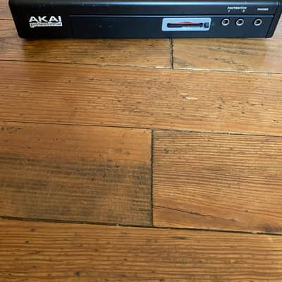 Akai MPC1000 Black w/ JJOS + 2gb memory card Bild 7