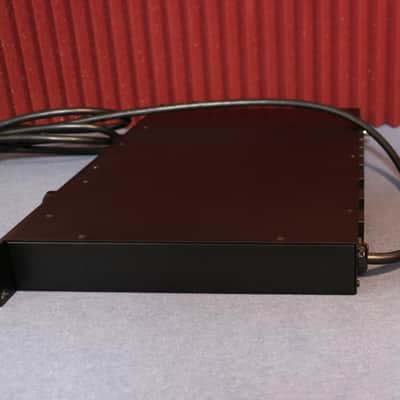 Furman PL-PLUS DMC 15A w/digital Voltmeter/Ammeter image 5