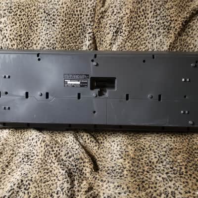 Vintage Yamaha PSR-83 Electric Keyboard w/Velocity Sensitive Keys and MIDI 1990's black Bild 6