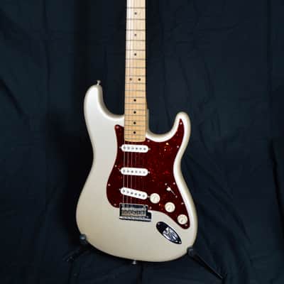2009 Jade Pearl Metallic American Standard Stratocaster image 2
