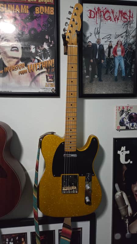 Fender Classic Player Baja Telecaster - Custom Shop FSR in Vegas Gold Sparkle!