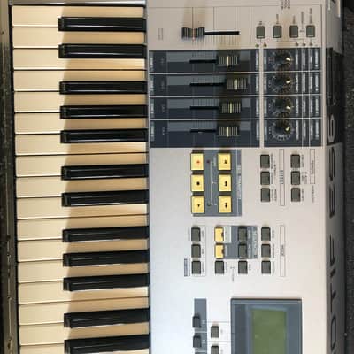 Yamaha Motif ES6 early 2000s image 7