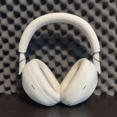 Sony WH-1000XM6 Premium Wireless Noise-Canceling Over-the-Ear Headphones - Silver image 3