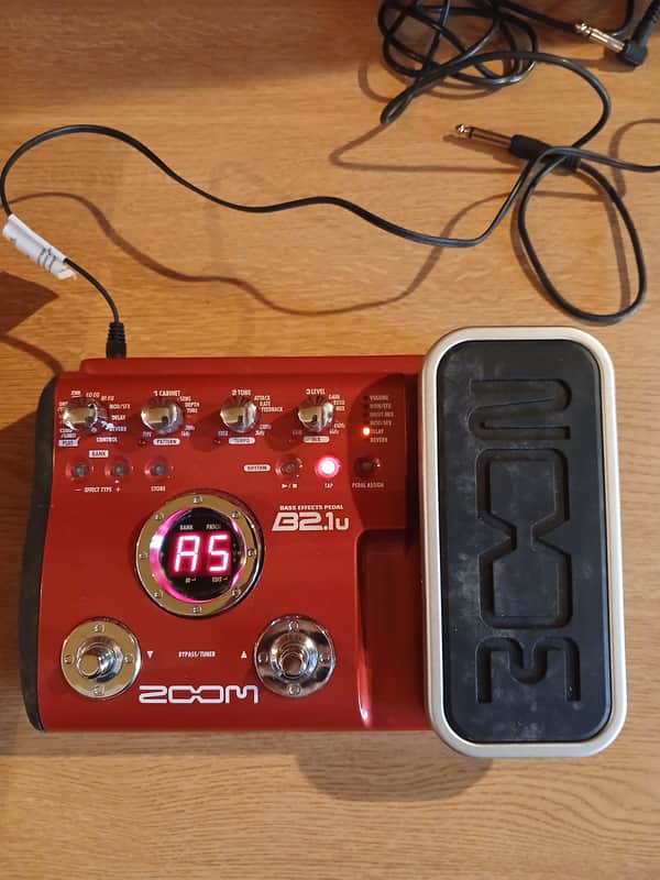 Zoom B2.1u Bass effects pedal 2005 - 2012 - Red image 1