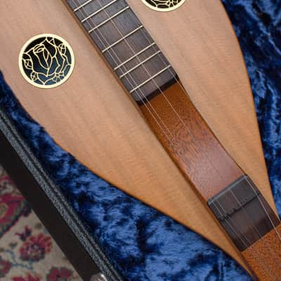 Blue Lion IIRS Mountain Dulcimer, mfg. 2000, Natural Satin w/ rare Brass Rosettes, image 5