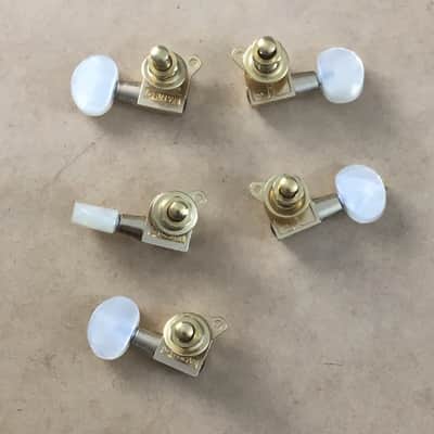 5 Washburn Martin Style Electric Acoustic Guitar Tuners 3x3 Aged Gold Wilkinson image 1