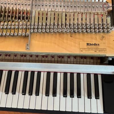 Rhodes Seventy Three Mark I Stage 73 – 1977 image 8