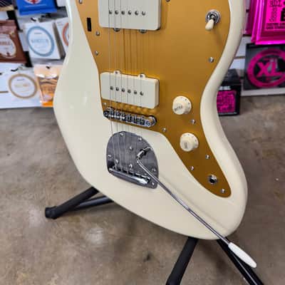 Squier J Mascis Jazzmaster - Vintage White image 9
