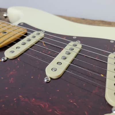 2022 Fender American Professional II Stratocaster Left Hand - Olympic White With OHSC image 11