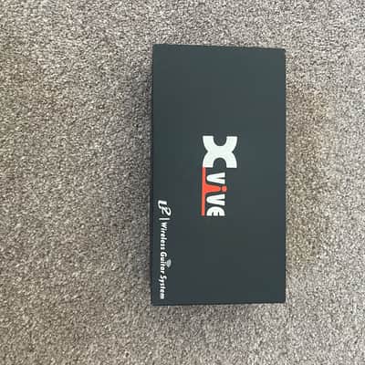 Xvive U2 Wireless Guitar System - RedWood Finish image 6