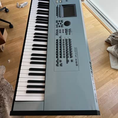 Yamaha Motif XS 8 Production Synthesizer 2000s - Gray image 2