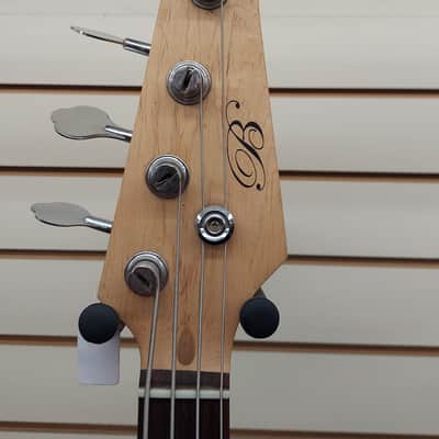 B Generic Bass Green image 2