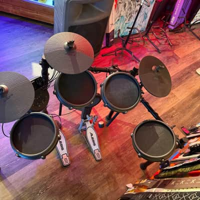 Alesis DM6 Nitro Kit Electronic Drum Set