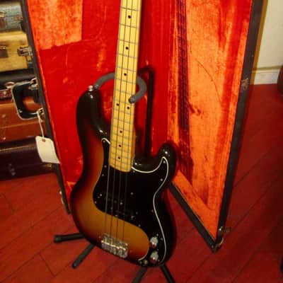 1976 Fender Precision Bass Sunburst image 2