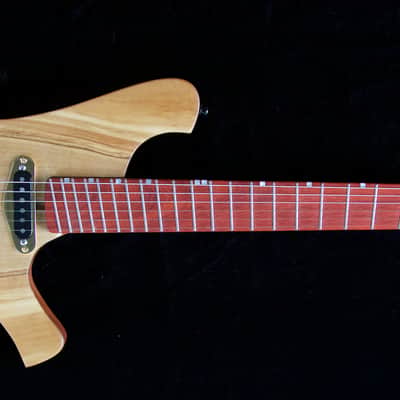 Soderlund Loerie multi-scale electric in hard pear and padauk 2017 Natural Oil image 7