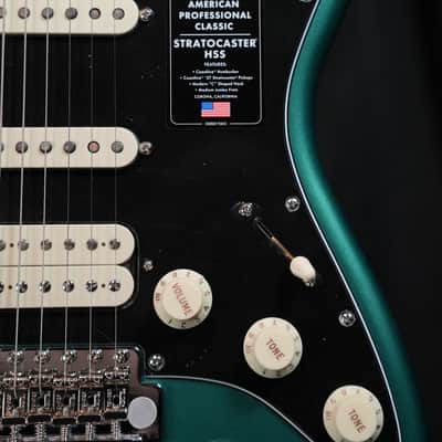 Fender American Professional Classic Stratocaster HSS 2025 - Present - Faded Sherwood Green Metallic image 4