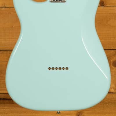 Fender Tom DeLonge Stratocaster - Rosewood - Daphne Blue image 4