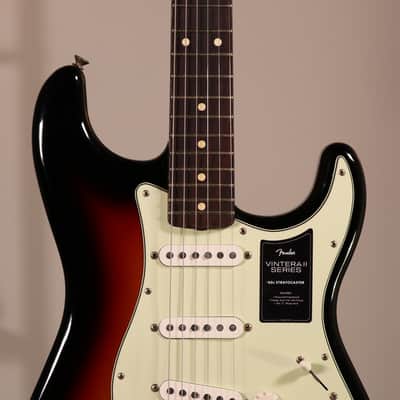 Fender DE Vintera Road Worn '60s Stratocaster Limited Edition - Rosewood Fingerboard, 3-Color Sunburst image 5