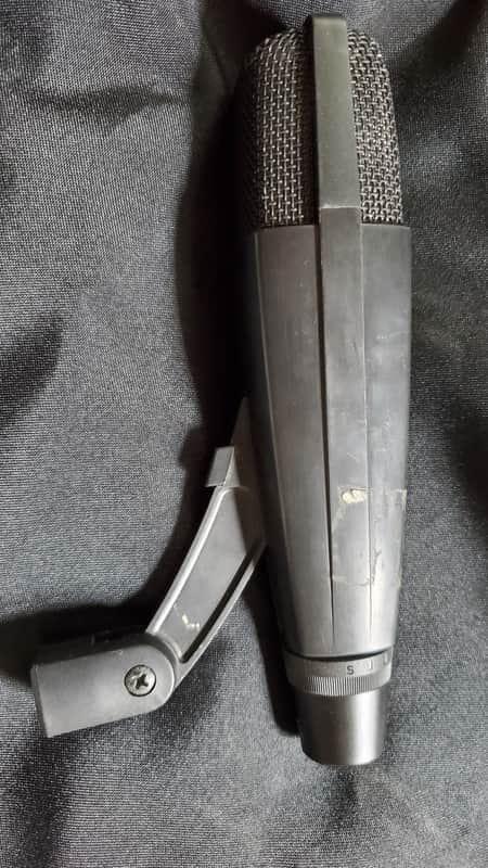 Sennheiser MD 421 II Cardioid Dynamic Microphone 2002 - Present - Black image 1