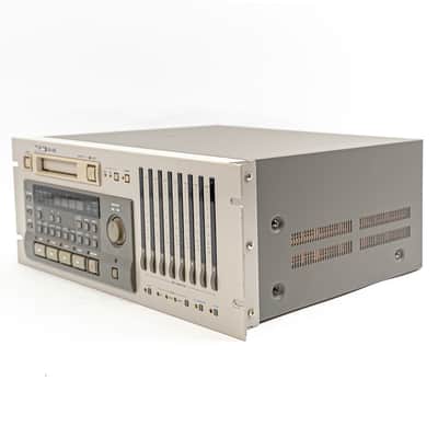 Tascam DA-88 Professional 8‑Track Digital Recorder for Hi‑8 Tape image 3