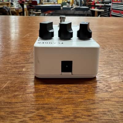JHS 3 Series Flanger image 5
