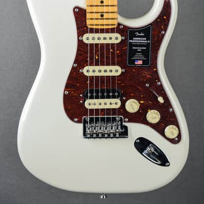 American Professional II Stratocaster HSS - Olympic White w/Maple image 2