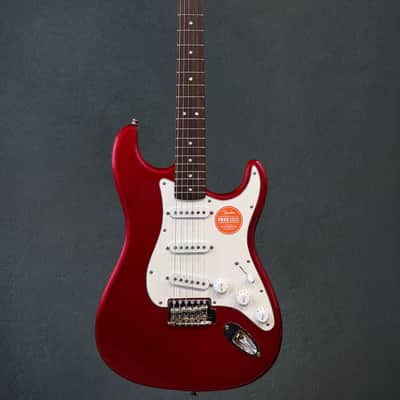 Squier Classic Vibe 60’s Stratocaster - Candy Apple Red image 3
