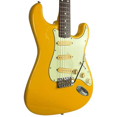 Fender Japan ST62-65AS 40th Anniversary Stratocaster 1994-1995 - Yellow image 2