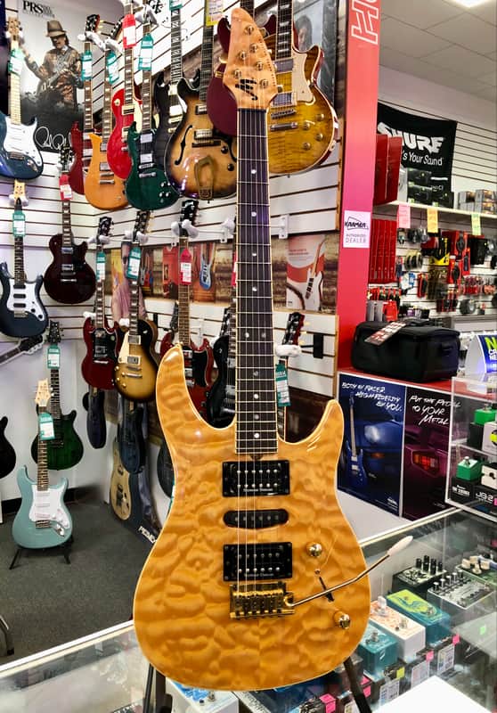 Brian Moore i2000 Quilt Top Electric with Case - Pre Owned image 1